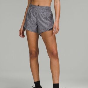 Lululemon: Hotty Hot High Rise Shorts (4”)